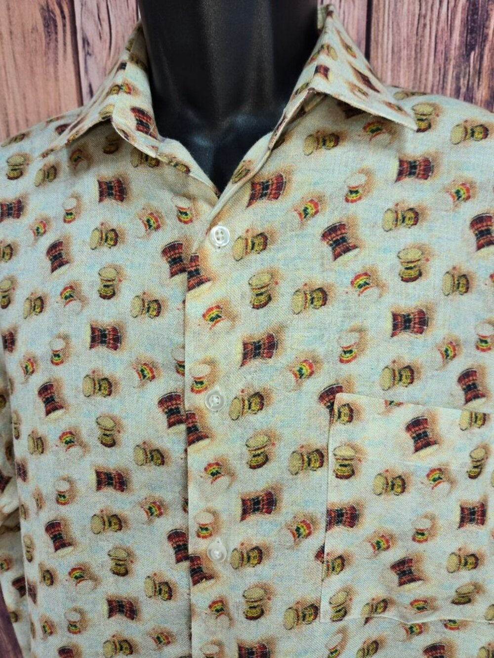 Centuria Mens Beige Button-Up Bongo Drum Shirt Medium